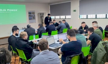 Creral sedia treinamento técnico sobre religadores da NOJA Power