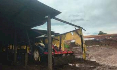 Temporais e granizo deixam rastro de estragos em quase 50 municípios gaúchos