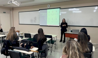 Carreira jurídica dos Tabeliões foi tema de palestra com diplomada do Curso de Direito da URI