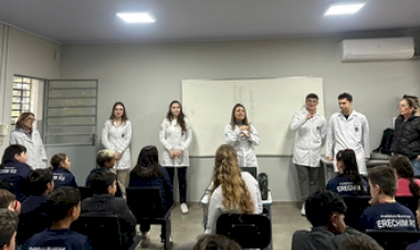 Curso de Medicina da URI utiliza inteligência artificial e música em ações de educação em saúde 
