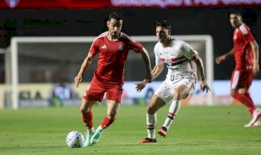Fora de casa, Inter perde de 1 a 0 para o São Paulo e segue no Z-4 do Brasileirão