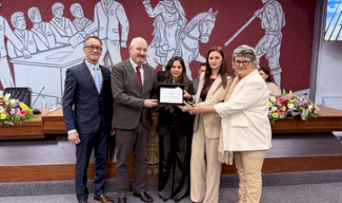 Legislativo de Erechim homenageia Curso de Pedagogia da URI pelos 50 anos