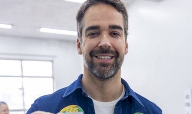 “Os gaúchos fizeram a sua escolha democraticamente, e eu desejo êxito ao novo governo”, diz o governador Eduardo Leite