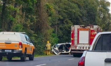 Três carros se envolvem em colisão grave entre Erechim e Getúlio Vargas; há quatro feridos