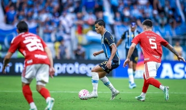 Grêmio Grêmio e Inter empatam em 1 a 1 pelo Brasileirão e seguem na zona de rebaixamento