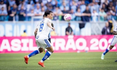 Na Arena, Grêmio é goleado pelo Cruzeiro e afunda na zona de rebaixamento do Campeonato Brasileiro