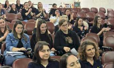 Profissionais de Ipiranga do Sul participam de seminário sobre leitura e escrita na Educação Infantil