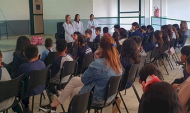 Curso de Nutrição da URI conscientiza estudantes sobre alimentação saudável 