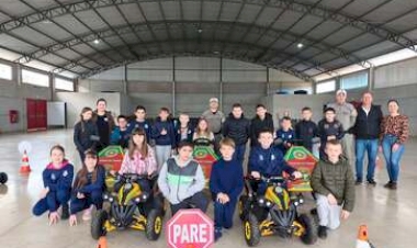 Escolinha de Trânsito realiza atividades educativas com estudantes de Floriano Peixoto