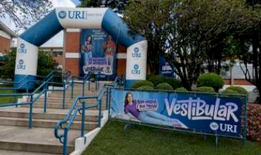 Centenas de candidatos fazem o Vestibular de Verão na URI neste domingo