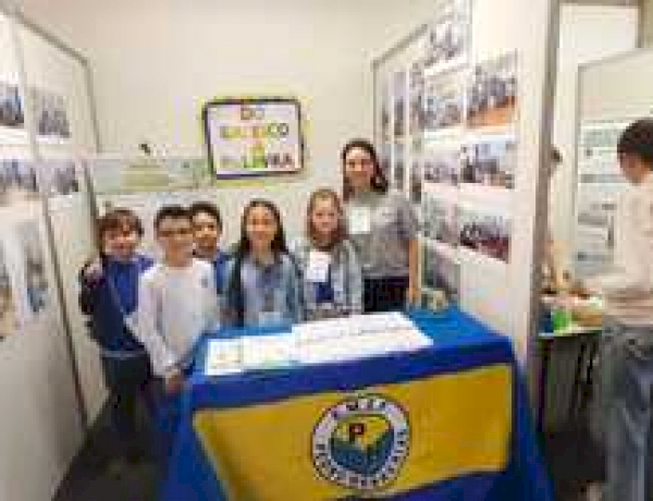 Alunos da EMEF Pedro Herrerias participam da Feira Sem Fronteiras da UFFS com o projeto “Do Rabisco à Palavra”
