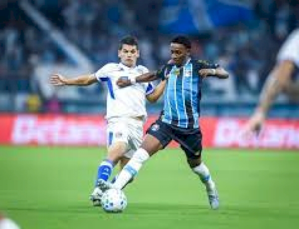 Na Arena, Grêmio faz 2 a 0 no Confiança pela Copa do Brasil