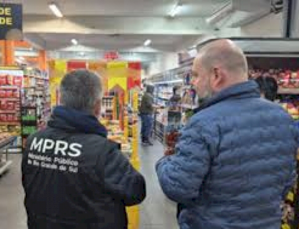Fiscais apreendem no Interior gaúcho mais de 2 toneladas de alimentos impróprios ao consumo humano