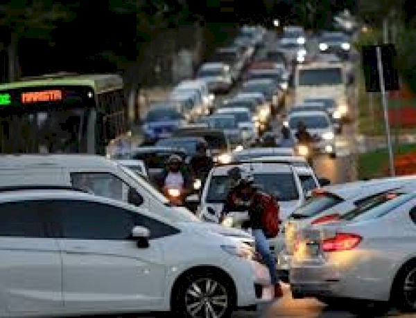 Assembleia Legislativa aprova o fim da taxa de licenciamento de carros no Rio Grande do Sul