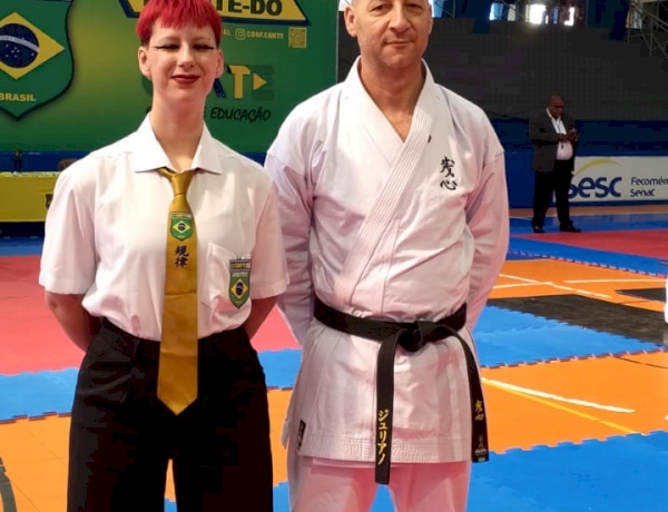 Atletas da escola Zanshin conquistam título brasileiro 