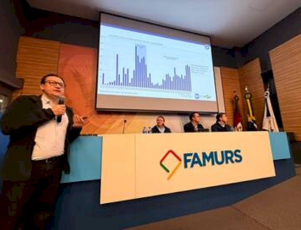 Sindilat/RS debate desafios e oportunidades da cadeia do leite no 33º Seminário dos Secretários Municipais de Agricultura