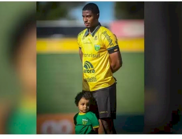 Filho de jogador do Ypiranga morre aos 2 anos após acidente