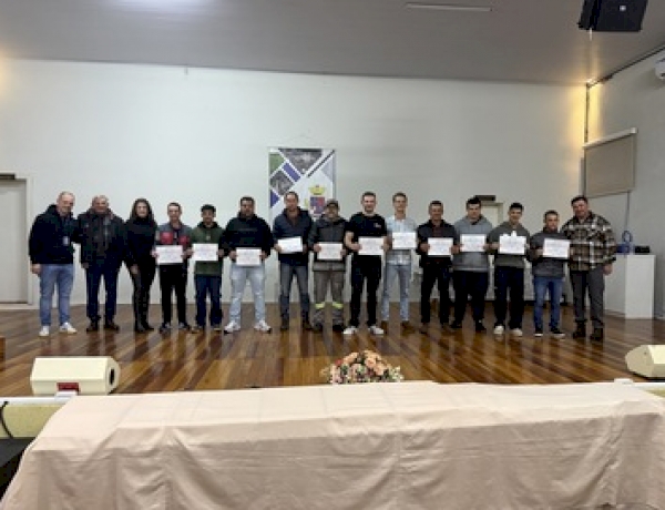 Formatura celebra qualificação profissional e  novas oportunidades em Getúlio Vargas