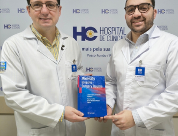Cirurgiões digestivos do HC escrevem capítulo de livro internacional