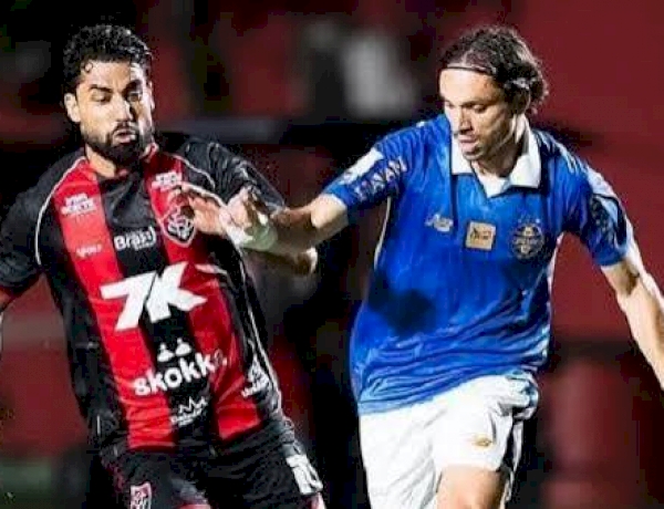 Fora de casa, Grêmio perde por 1 a 0 para o Vitória no Brasileirão