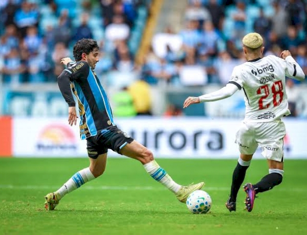 Em casa, Grêmio perde de virada por 2 a 1 para o Vasco pelo Brasileirão