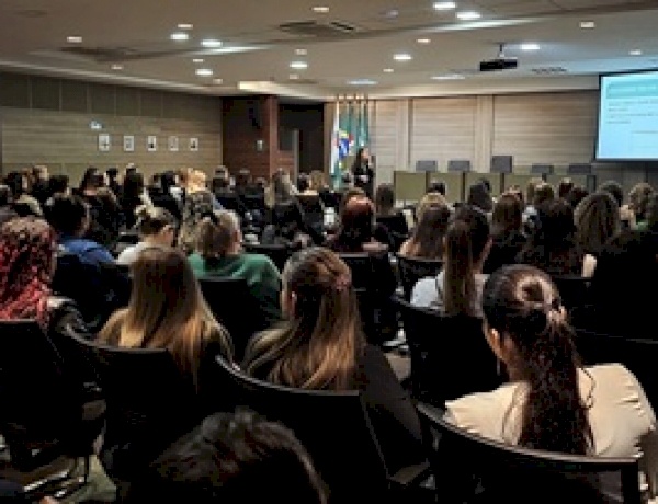 Unimed Erechim celebra Dia da Secretária com encontro de integração e cuidado