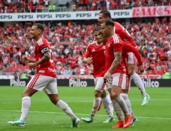 No Beira-Rio, Inter vence por 3 a 0 o Botafogo no Brasileirão e ganha respiro na luta contra a zona de rebaixamento