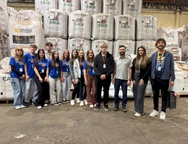 Jovens aprendizes de Getúlio Vargas realizam visita técnica à MEPEL e à CACIL Sementes