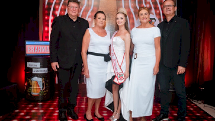 IX Cervejaria do Galo reúne associados em noite de música, ambientação temática e confraternização no CER Atlântico