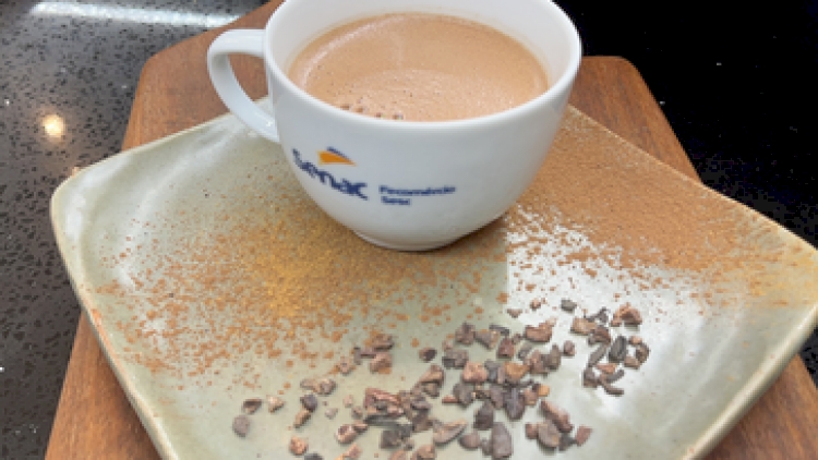 Dia Mundial do Chocolate: aprenda a preparar um chocolate quente cremoso para celebrar a data