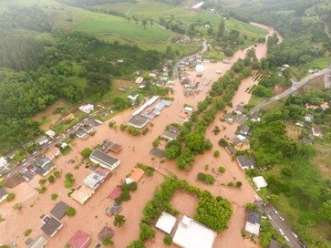 Famurs articula apoio do governo federal para Barra do Rio Azul, atingida pela cheia