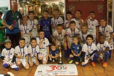 Futsal - Estação é campeã em duas categorias