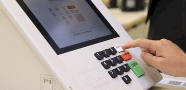 Eleições 2024: jovens de 15 anos podem solicitar o título de eleitor; saiba como