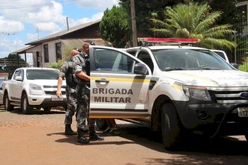 Ladrões furtam caminhão e produtos de empresa