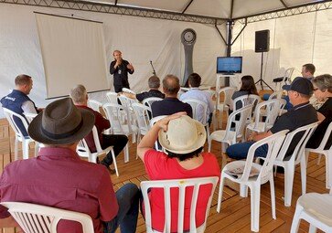 Sistema de confinamento para bovinos de leite é tema de palestra em Sertão