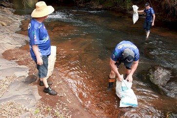 Pilotos de Enduro se mobilizam por limpeza do Rio Dourado, em Erechim