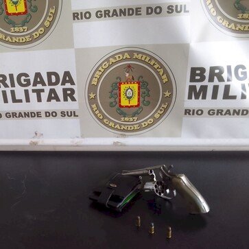 3°RPMon prende homem por porte ilegal de arma de fogo durante Operação Papai Noel