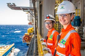 Petrobras divulga edital de concurso público com remuneração inicial de R$ 5.878,82; há vagas no Rio Grande do Sul