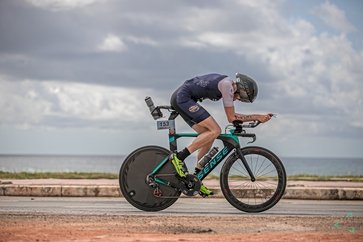 Atleta Tiago Perez de olho nos Mundiais de Triathlon em 2024