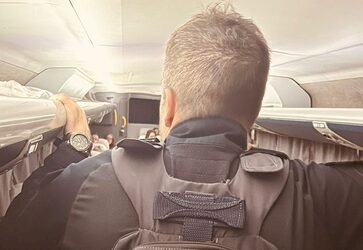 Jovem é vítima de importunação sexual quando viajava