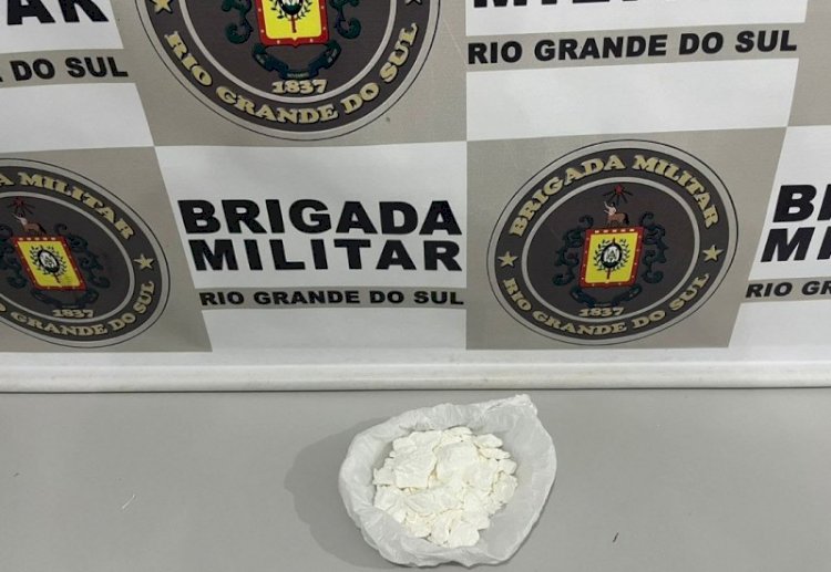 BM apreende adolescente por tráfico de drogas