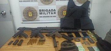 15º BPM prende quatro indivíduos e apreende armas, munições e colete balístico