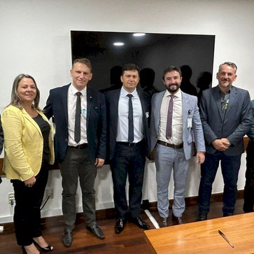 Prefeito Soligo em Brasília buscando apoio para a instalação do Curso de Medicina de Unideau