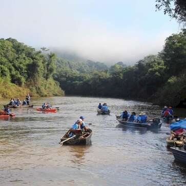 Em Paim Filho, canoagem ecológica distribui mais de 10 mil alevinos no Rio Inhandava