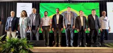 Comitiva da AMAU participa da Assembleia de Verão da Famurs