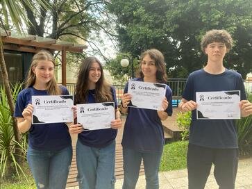 Escola da URI incentiva alunos a auxiliarem colegas nos estudos