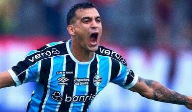 Grêmio supera Caxias e chuva e sai na frente por vaga na final do Gauchão… - Veja mais em https://www.uol.com.br/esporte/futebol/ultimas-noticias/2024/03/16/gremio-supera-caxias-e-chuva-e-sai-na-frente-por-vaga-na-finaldogauchao.htm?cmpid=copiaecola