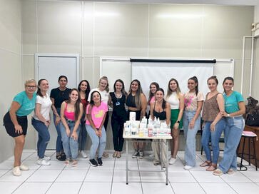 Curso de Estética e Cosmética da URI tem aula de cosméticos sustentáveis