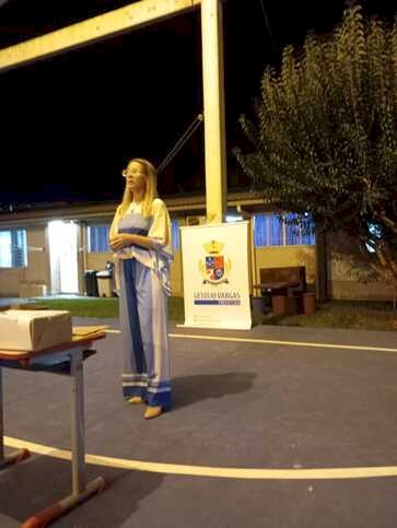 Escritora Jussarina Oleksinski faz palestra sobre autoestima e valorização da mulher na EMEI Cônego Stanislau Olejnik