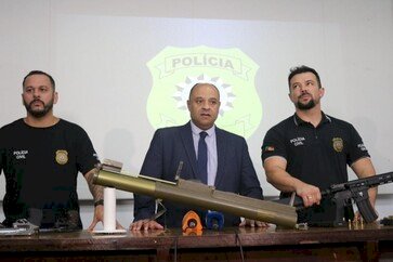 Polícia Civil apreende lança-foguete em depósito de armas na cidade de Lajeado